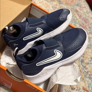 Nike Flex Runner 3 (ps) Midnight Blue and White Slip-On Sneakers 13c